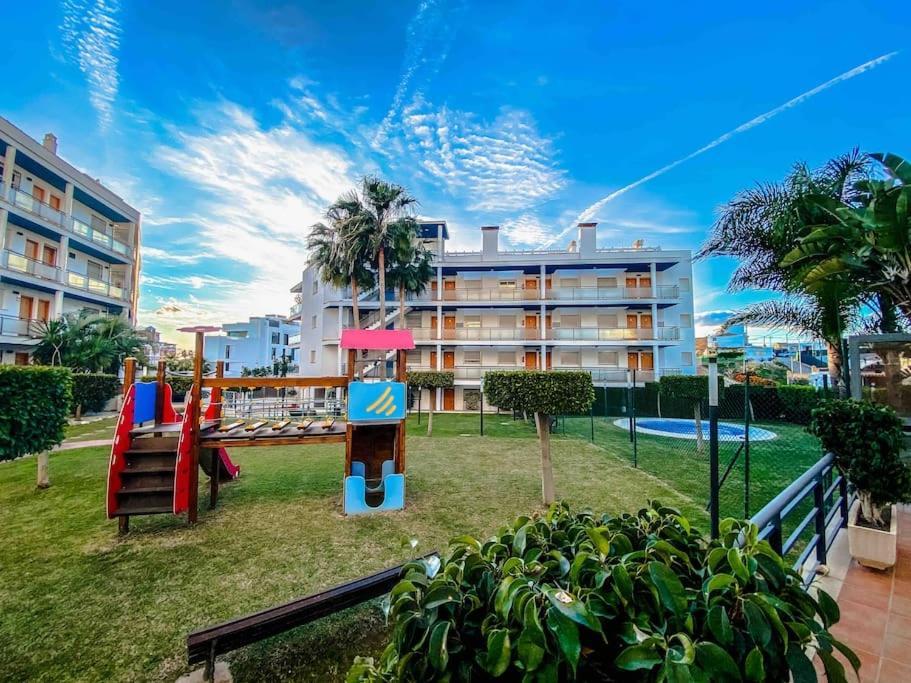 Апартаменты Escapada Familiar En Torrox Costa A 100M De La Playa, Vistas Al Mar Y Parking Gratis Экстерьер фото